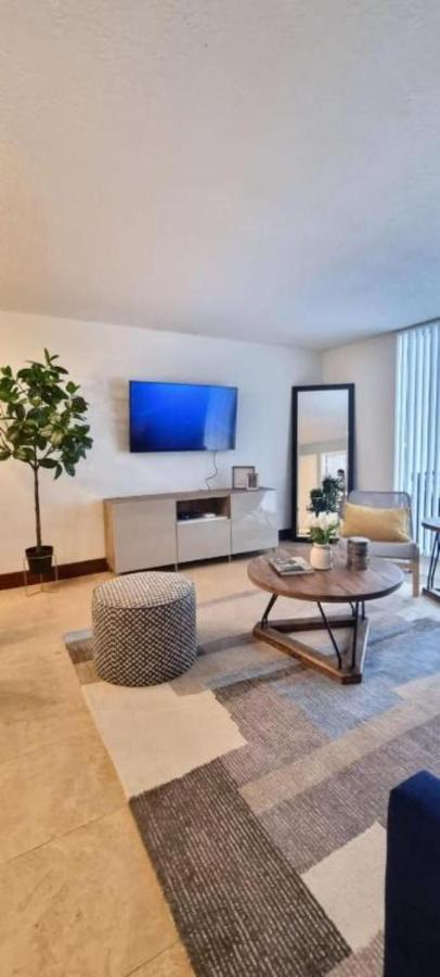 In Brickell The Miami. Free Parking Miami