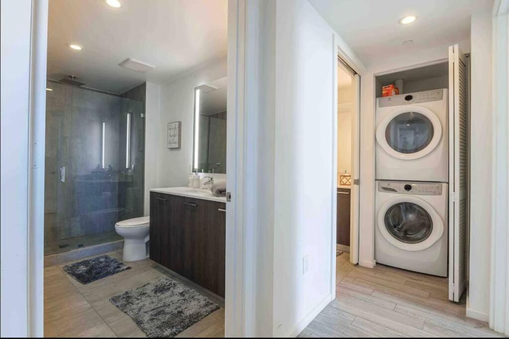 Gorgeous 2br/2bth In The Heart Of Apartment
