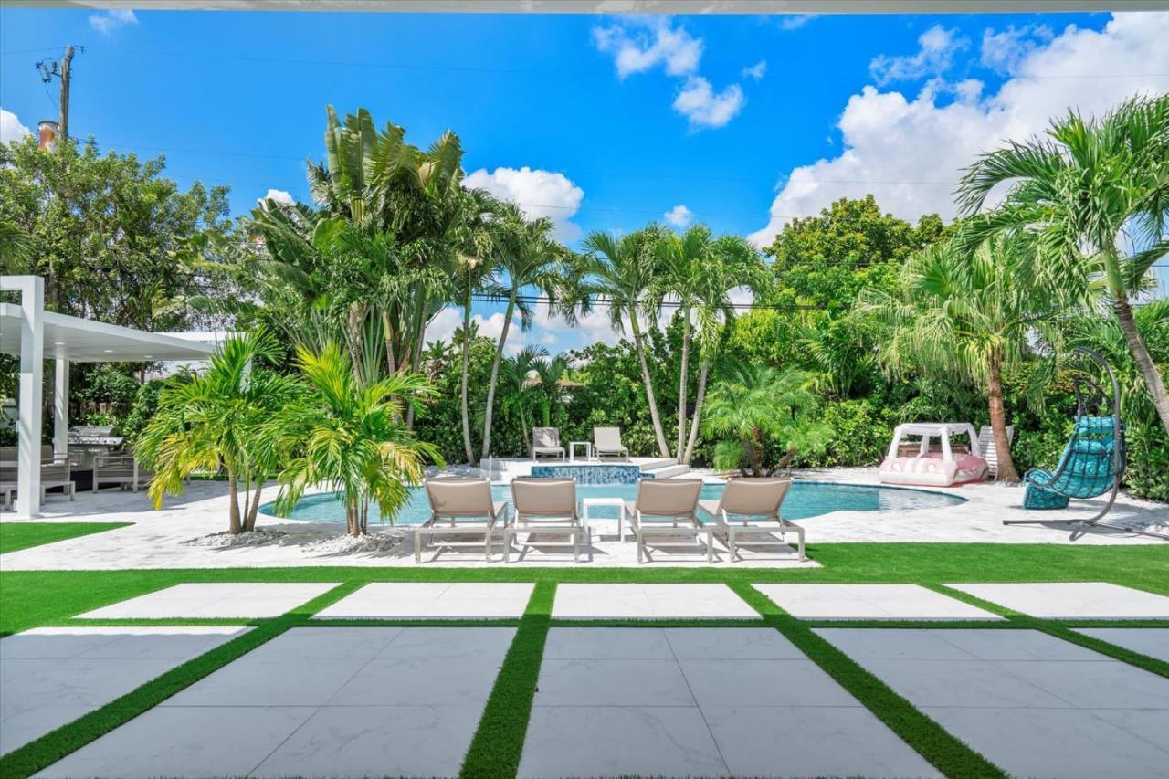 Villalee-jungle Palm Island White Marble Pool Area Vakantiehuis *