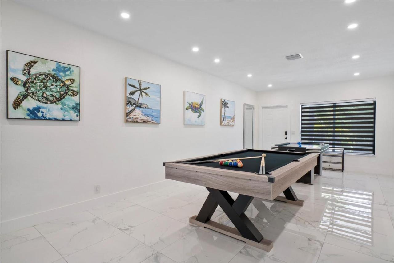 Villalee-jungle Palm Island White Marble Pool Area Vakantiehuis *