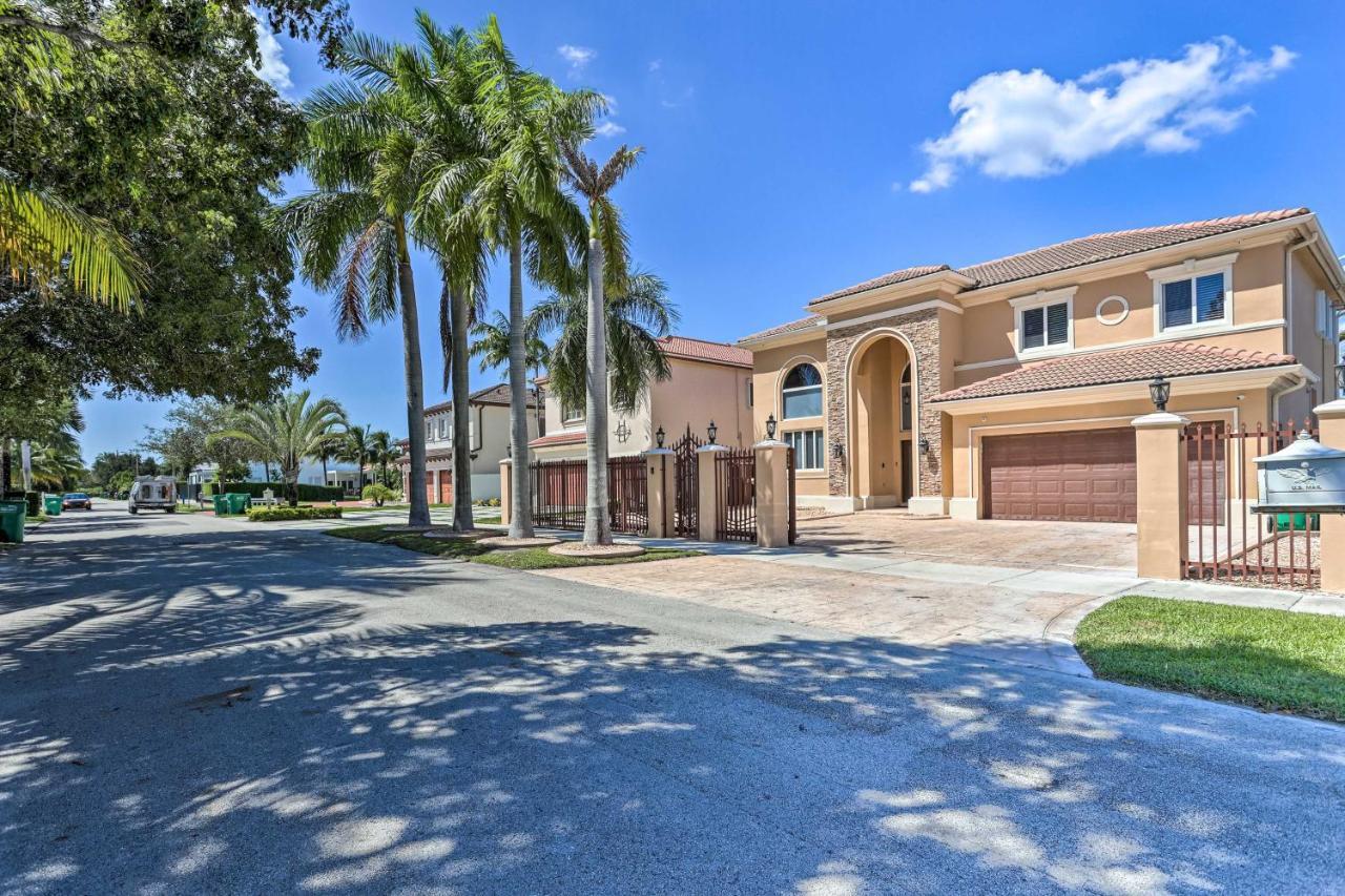 Spacious Retreat With Grill, Pool And Dock! Vakantiehuis Miami