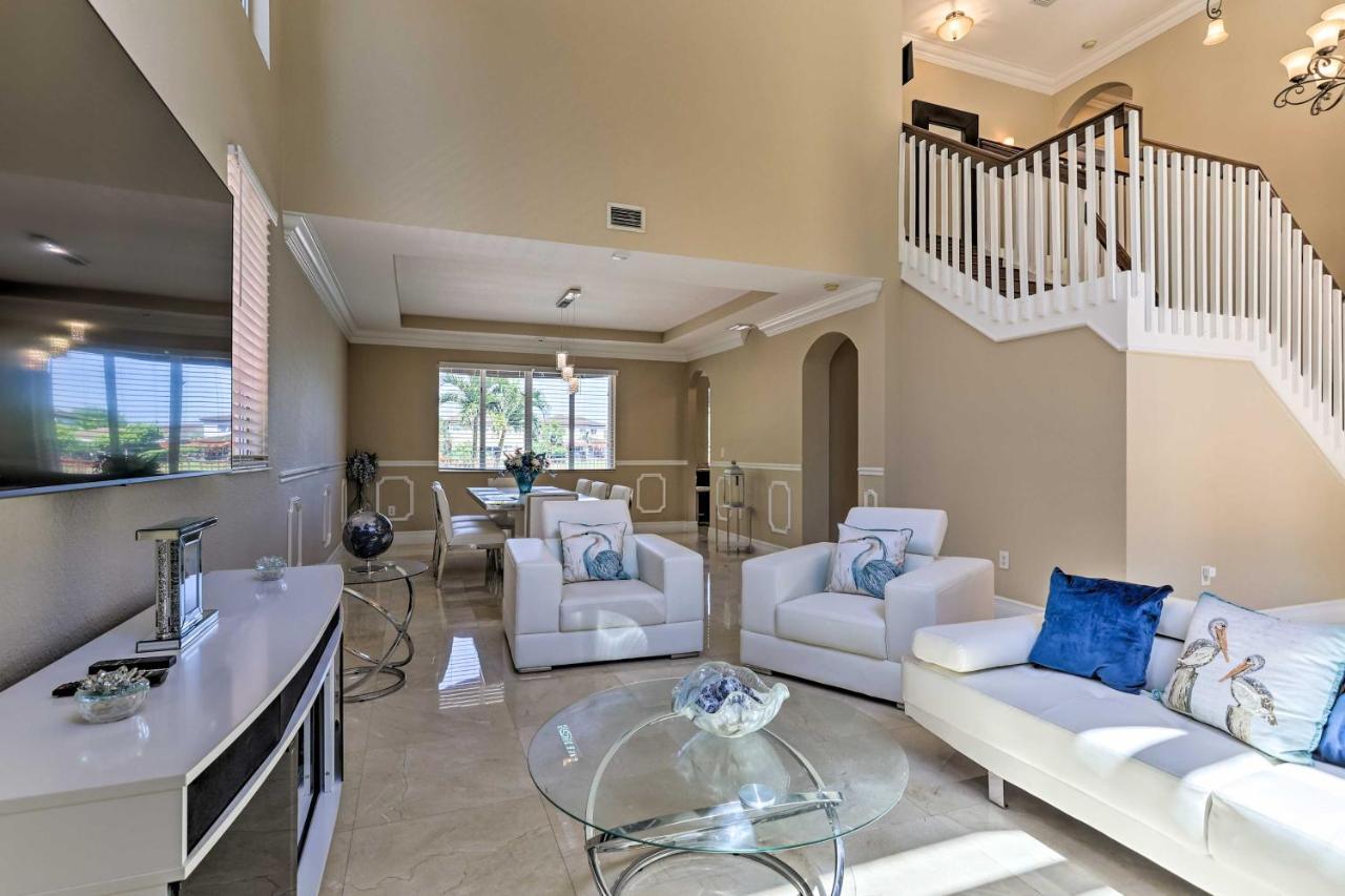 Spacious Retreat With Grill, Pool And Dock! Vakantiehuis Miami