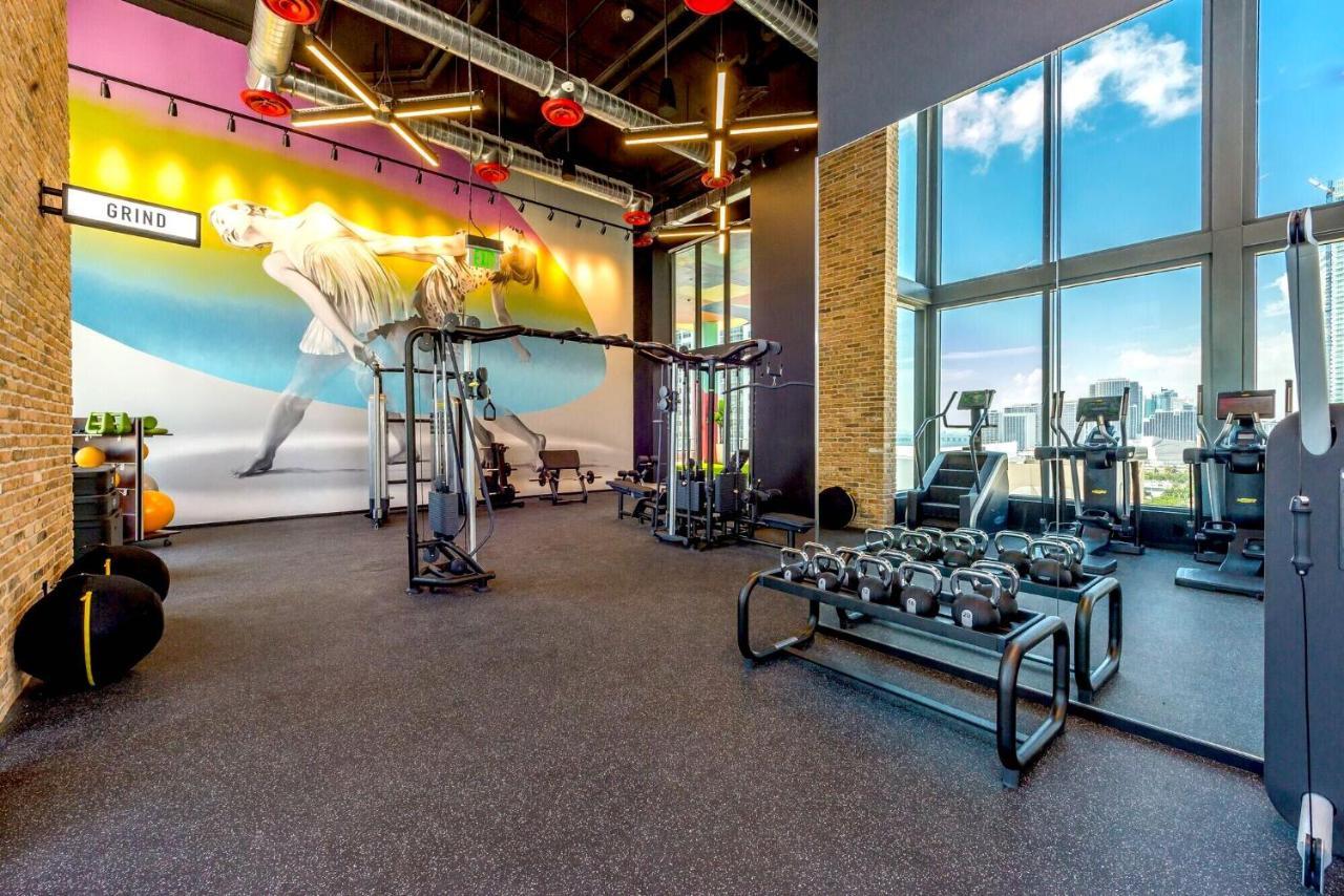Experience The Perfect Life!! Centrally Located Luxury Condo!