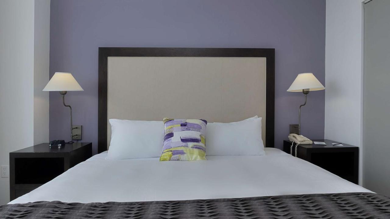 Arya Bw Premier Collection Hotel