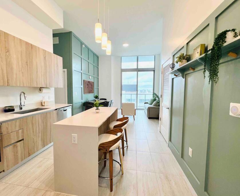 Aparthotel Sleek 2bd 2ba In Design District Miami