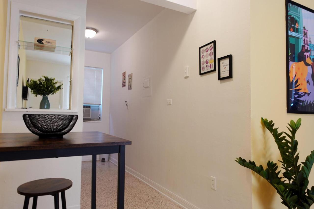 1 Bedroom With Parking *