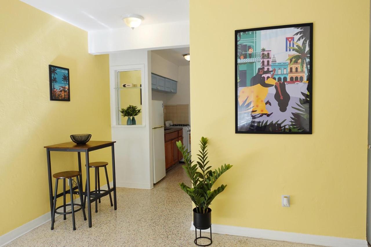 1 Bedroom With Parking Appartement *