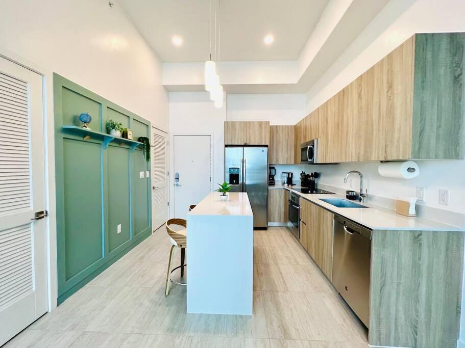 Aparthotel Sleek 2bd 2ba In Design District Miami