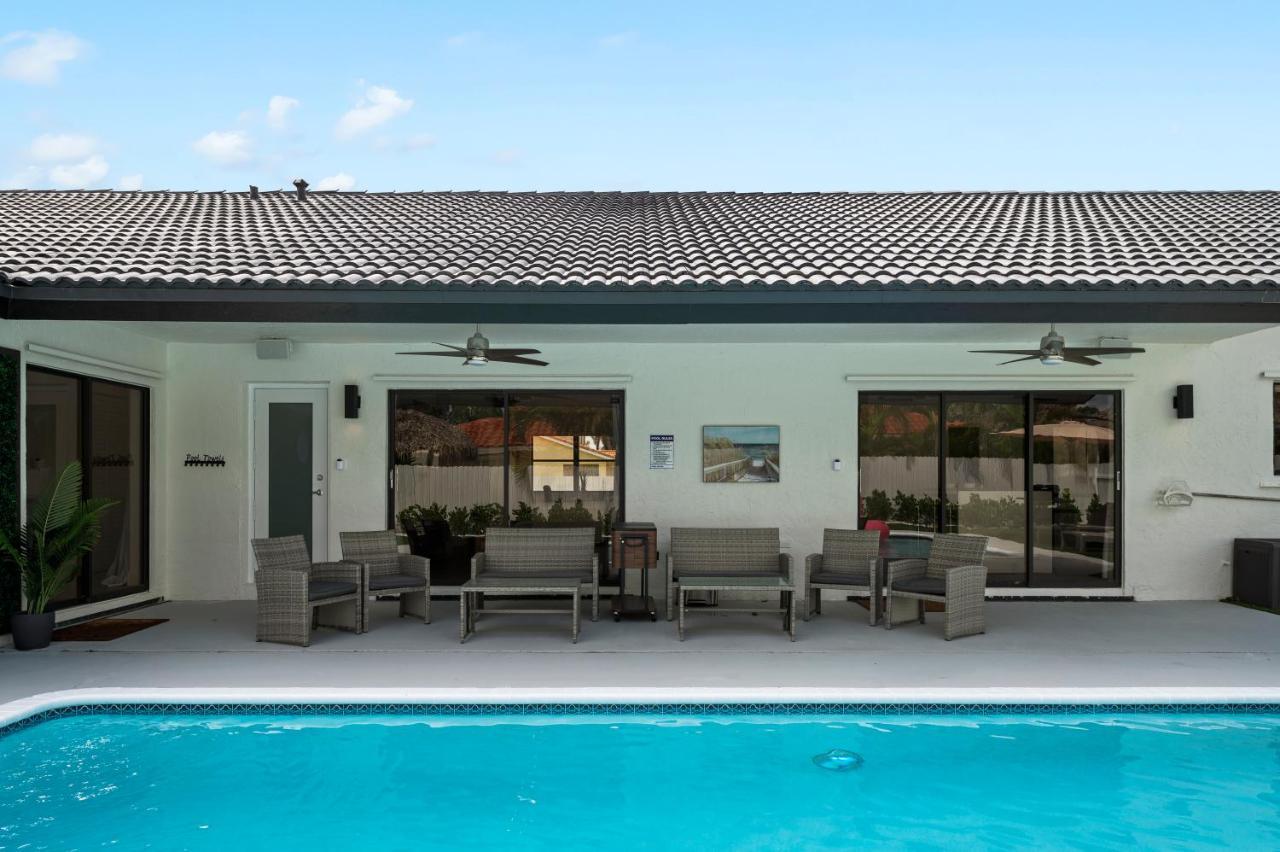 Paradise Miami, Luxury Gem With Heated Pool, Game Room, Fire Pit, 3 Bed 2 Bath Villa *