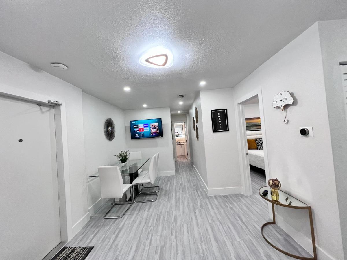 Stylish 2 Bedrooms By International Airport Apartment *