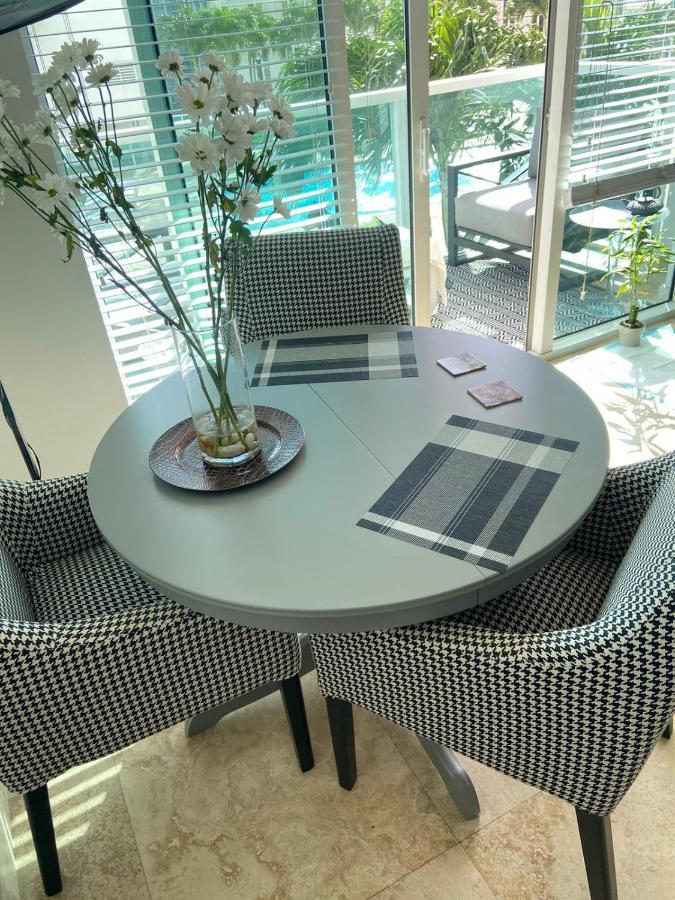 Comfortable In The Brickell Center Area *