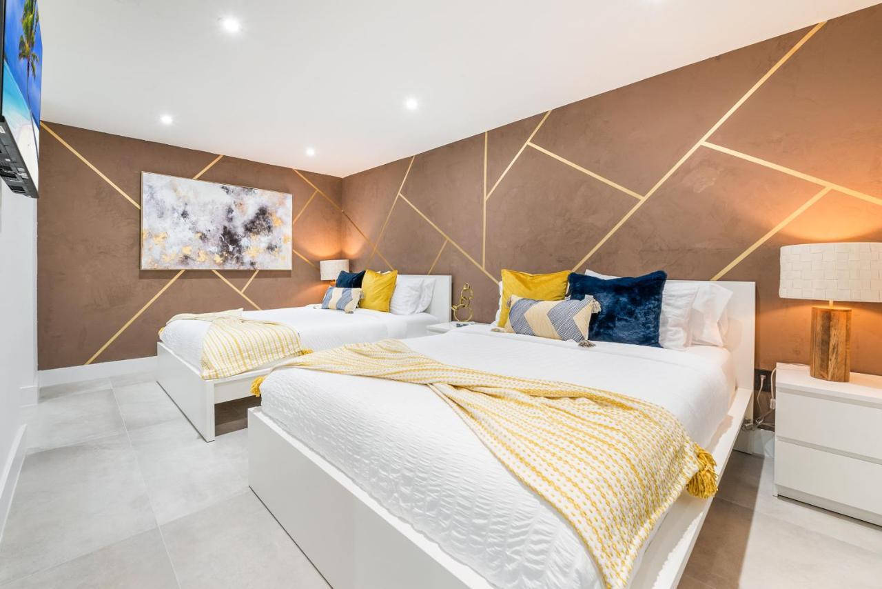 Vakantiehuis Deluxe House W 5br Mini Golf & Heated Pool L62 Miami