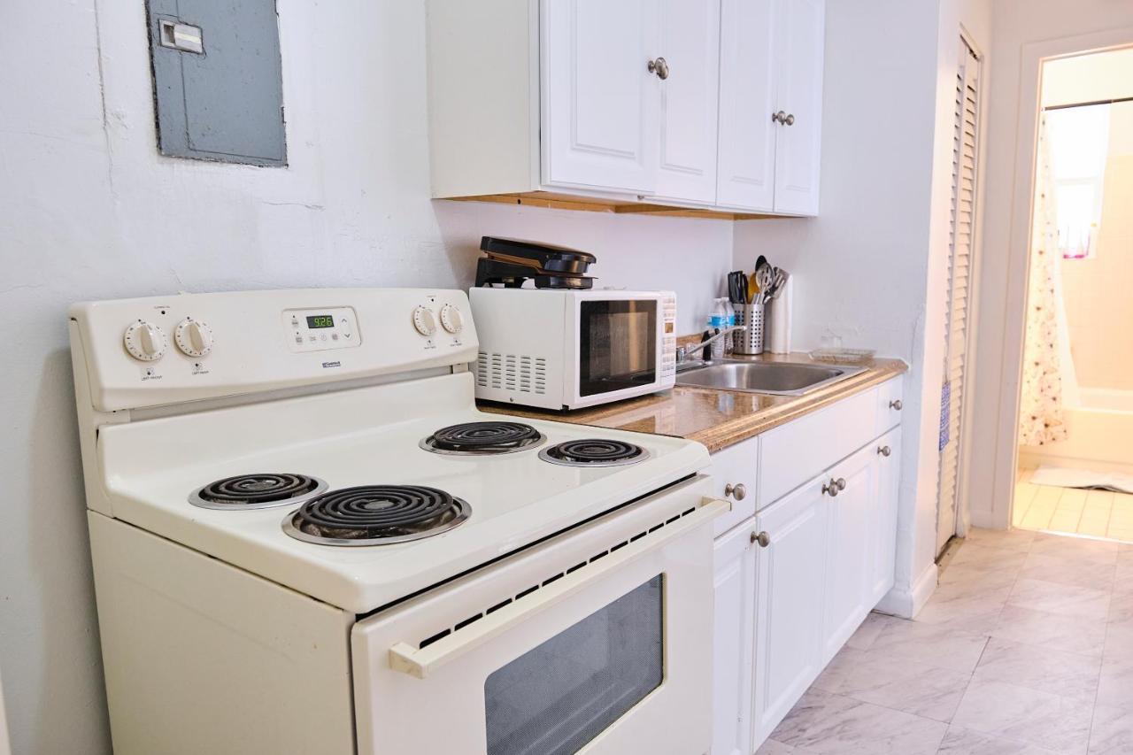 5 Minutes To Downtown Apt201 Apartment *