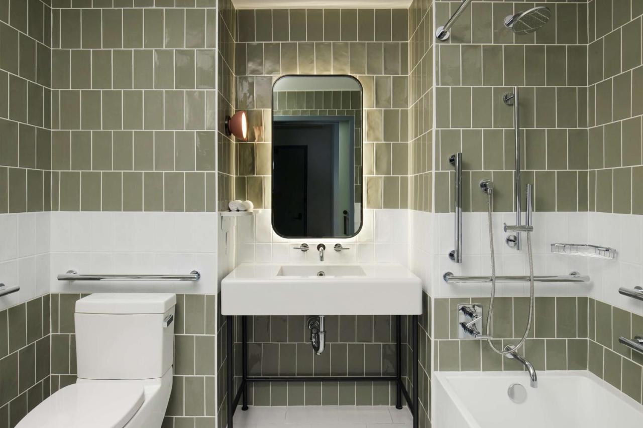 Arlo Wynwood 4*