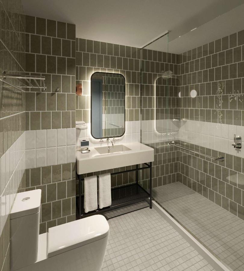 Arlo Wynwood 4*