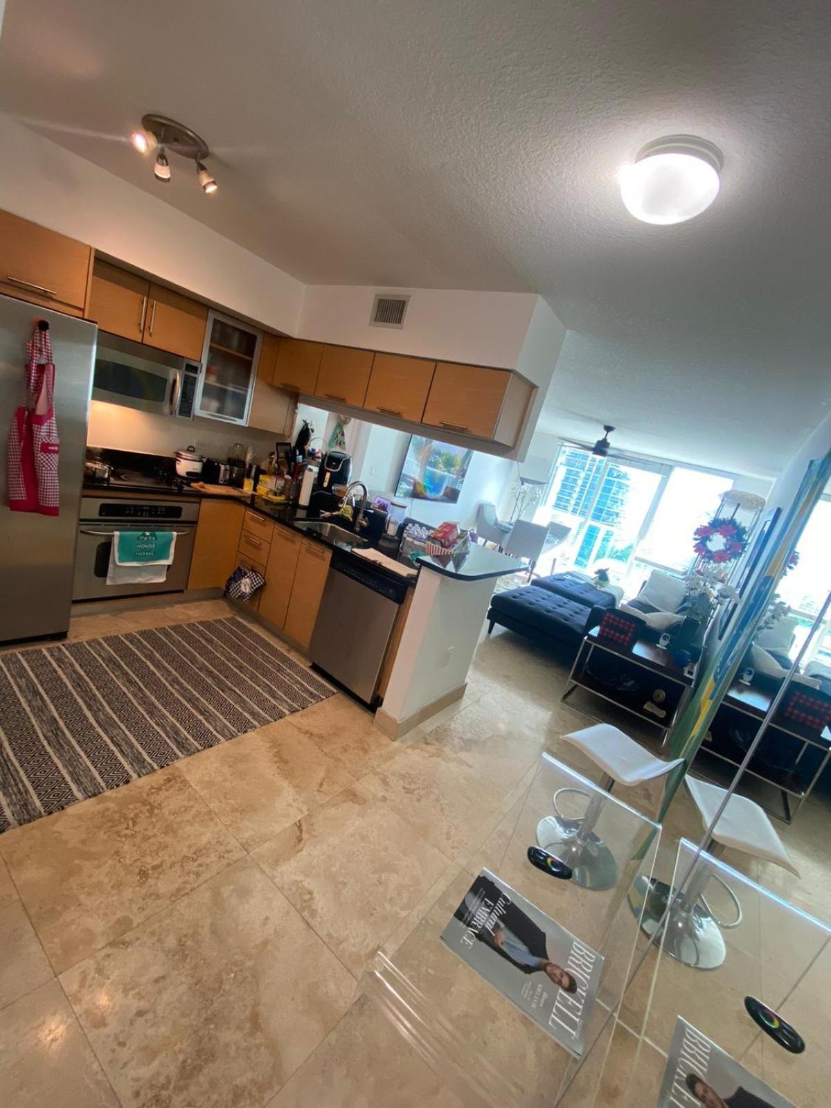 Comfortable In The Brickell Center Area Accommodatie bij particulieren