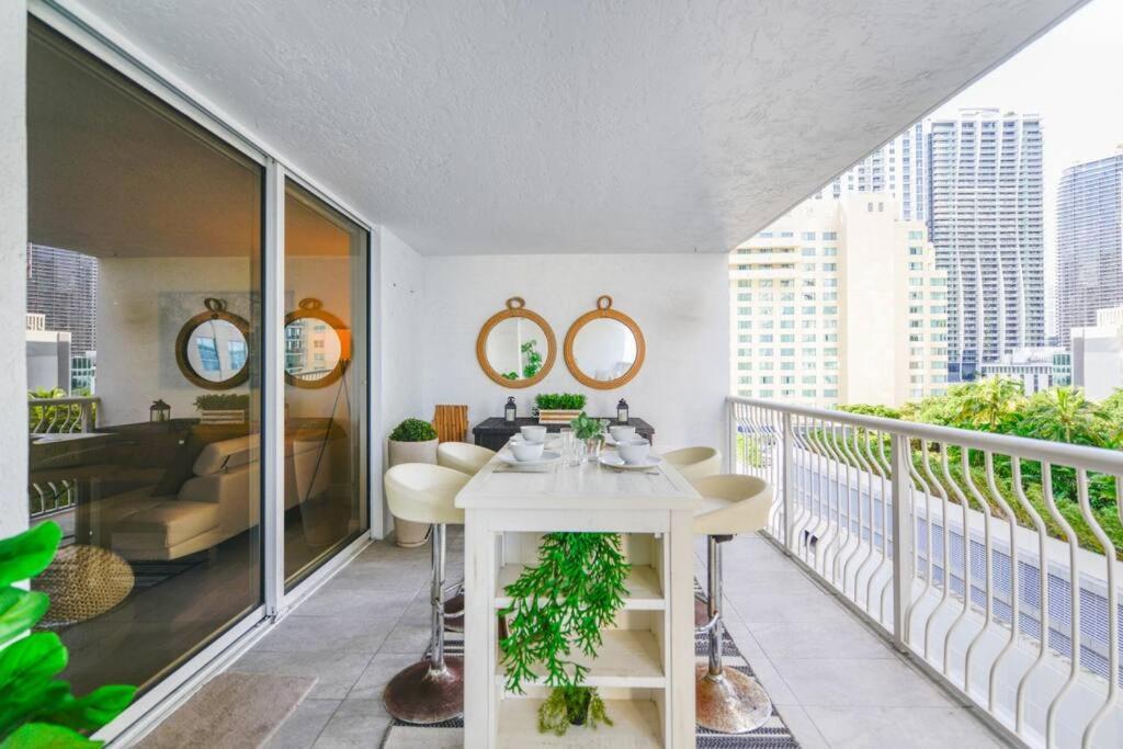 Fantastic 2/1 @brickell With Pool Apartment