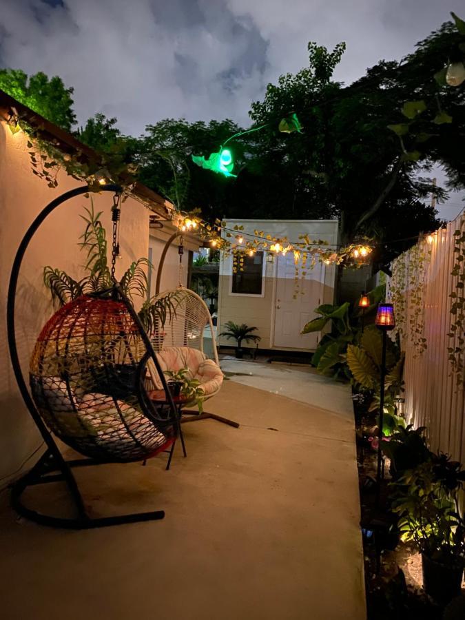Tiny Place W Private Hot Jacuzzi 7 Min To International Airport *