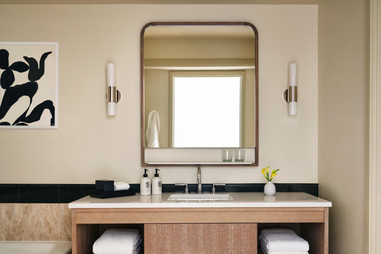 Four Seasons Hotel Miami