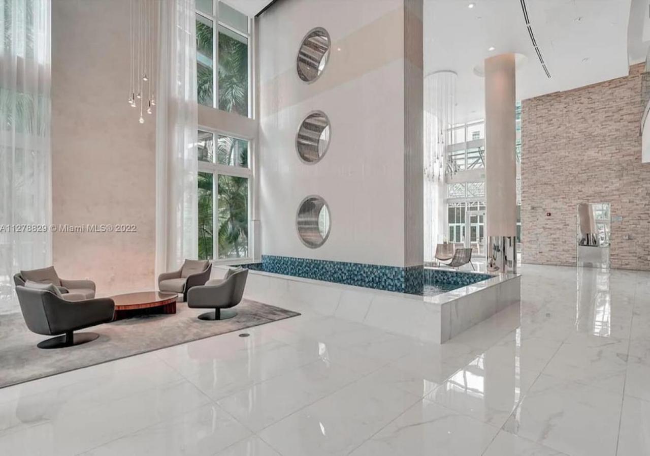Vakantiehuis Amazing Loft Style 1 Bed With Water And City Views Miami