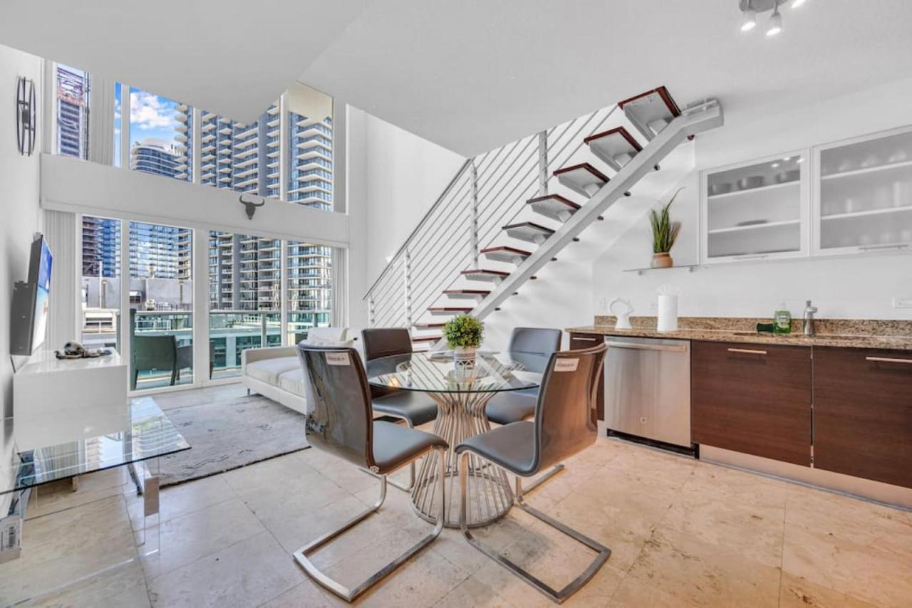 Vakantiehuis Amazing Loft Style 1 Bed With Water And City Views