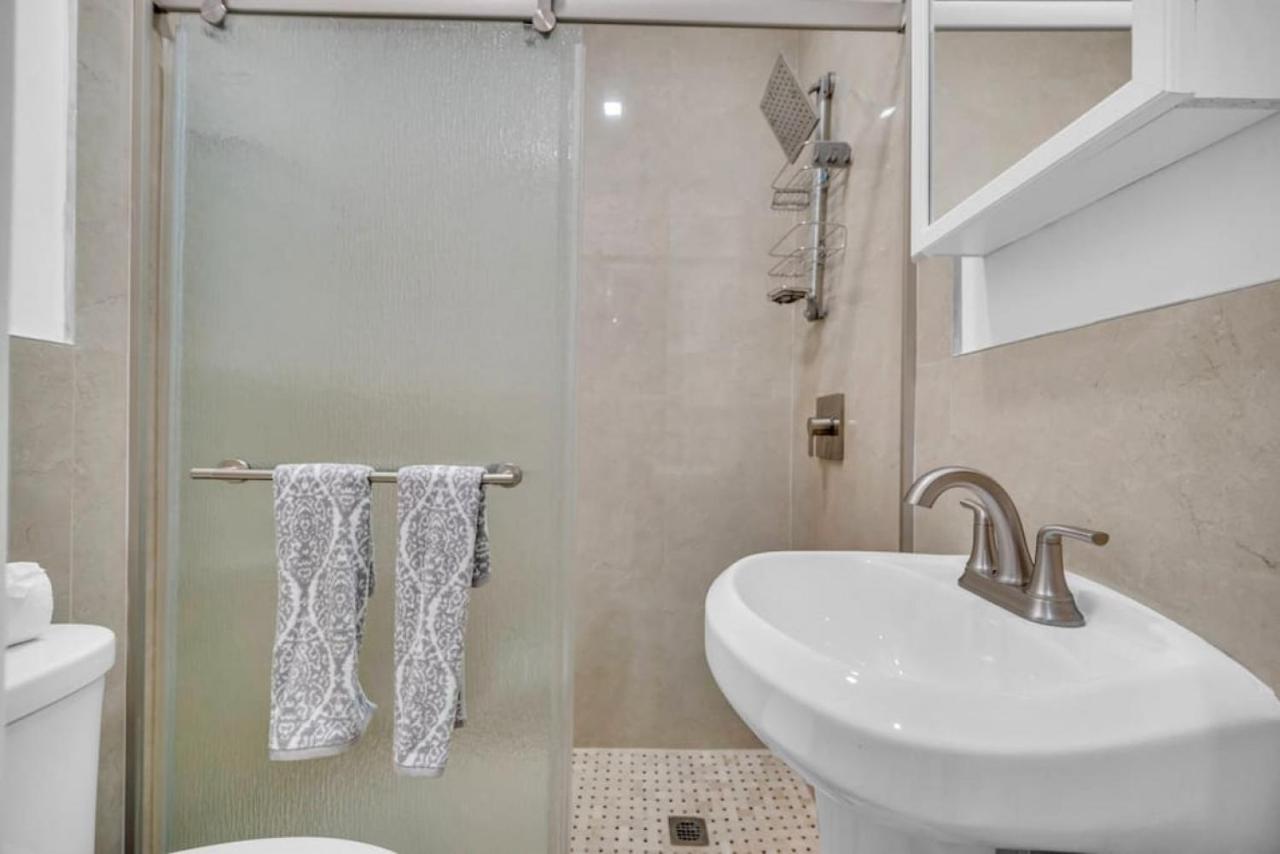 Lovely Studio In The Heart Of With Free Parking Appartement