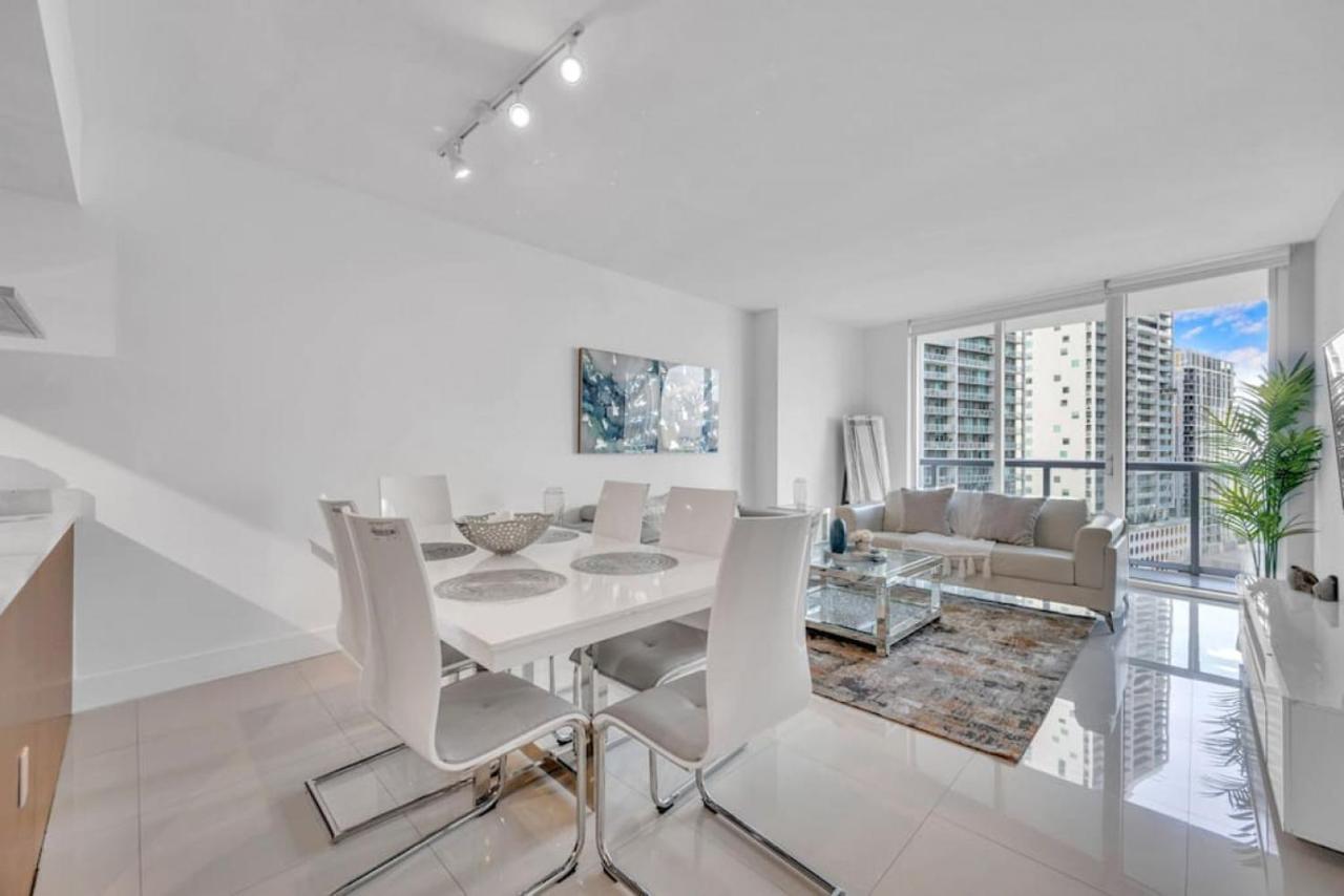 Modern 1 Bed Icon Brickell With Amazing Views Apartment