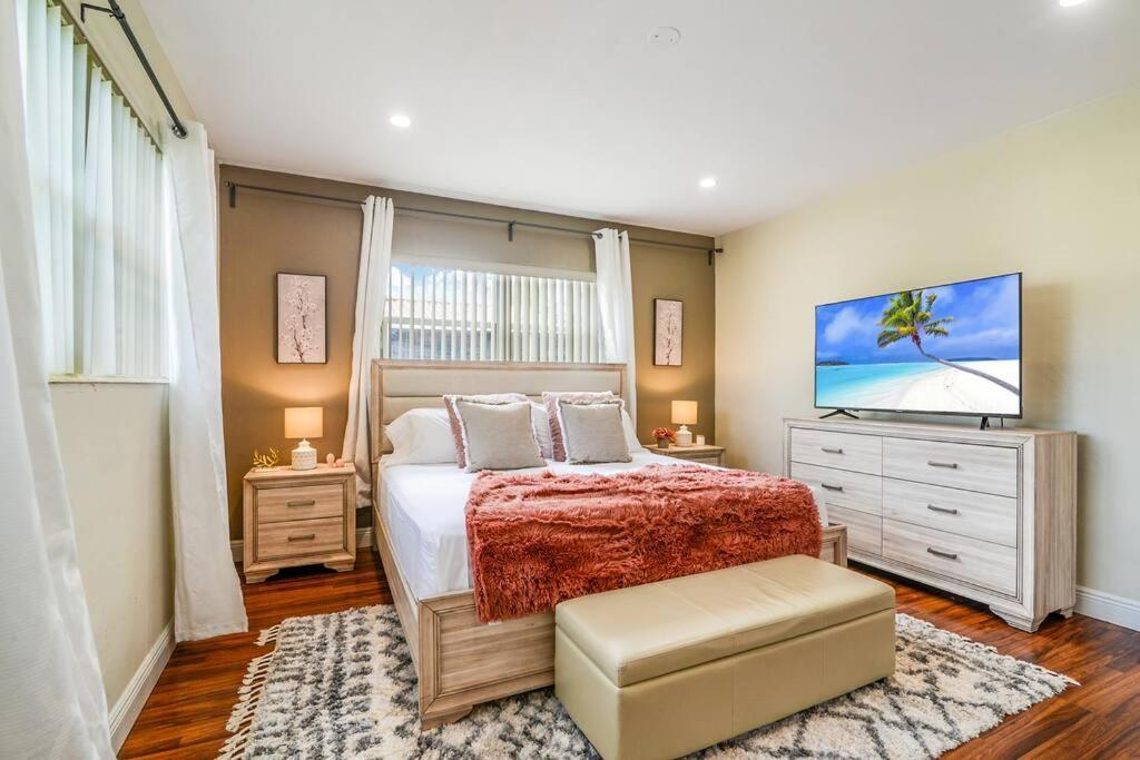Zen House W/pool+backyard+nature Vakantiehuis Miami