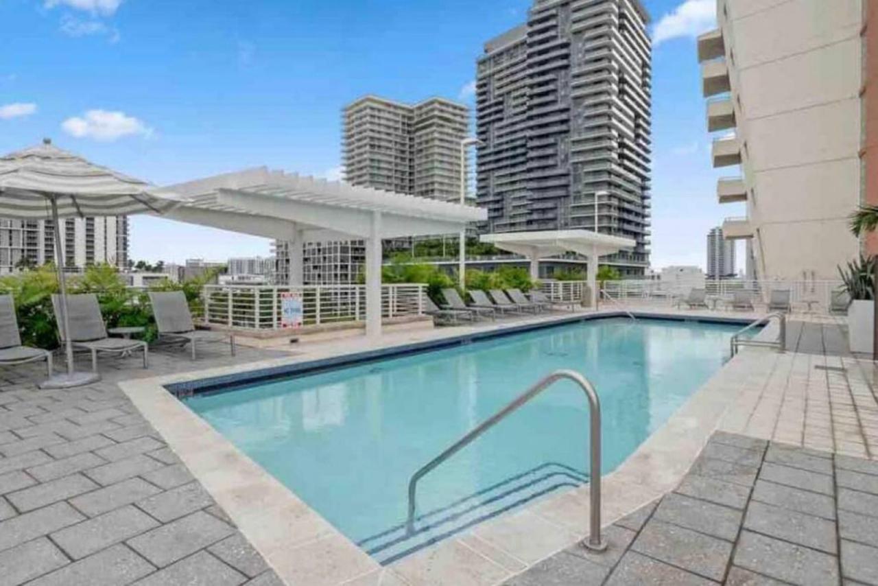 Amazing 2 Bed In Midtown With Free Parking Vakantiehuis *