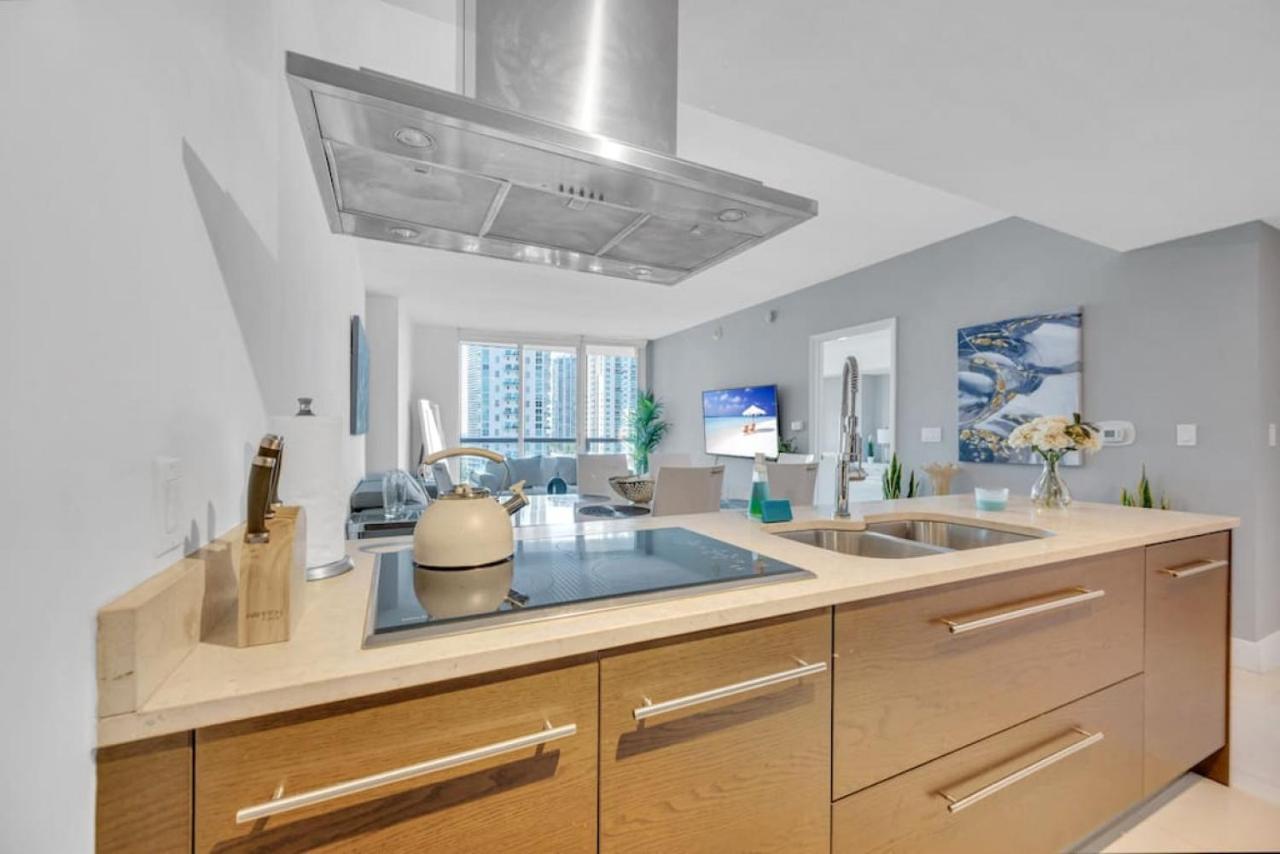 Modern 1 Bed Icon Brickell With Amazing Views Apartment