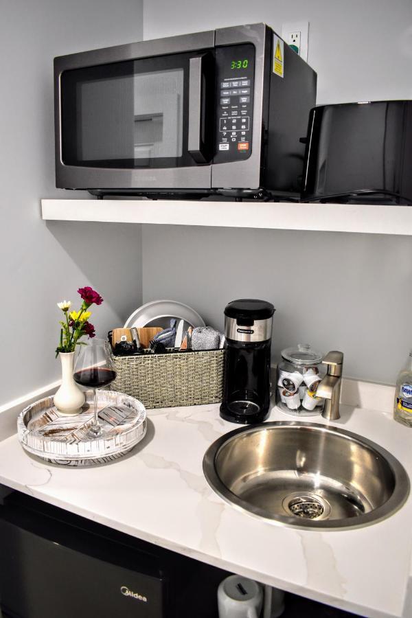 Pvt Bdrm, Close To Airport & Cruise Terminal