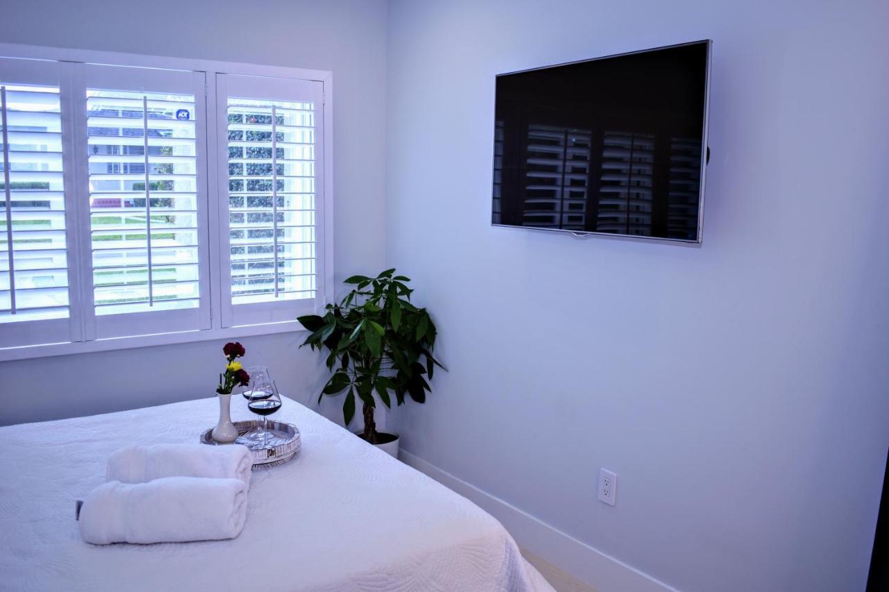 Pvt Bdrm, Close To Airport & Cruise Terminal Guest house