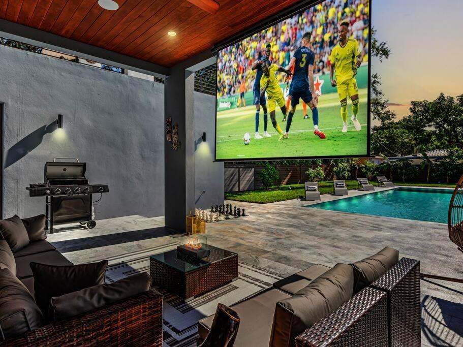 Modern W/ Amenities & Salt Water Pool Villa *
