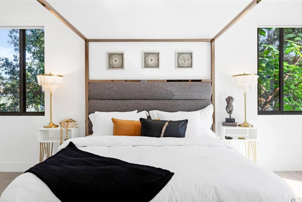 Modern W/ Amenities & Salt Water Pool *