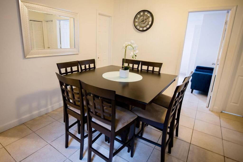 Vakantiehuis 3 Bedroom 15 Minutes To The *