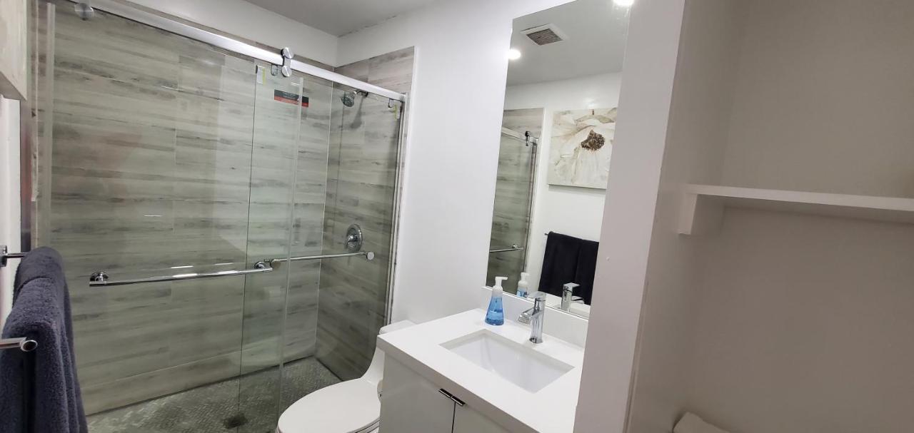 Vakantiehuis Modern Home, Excellent Location *