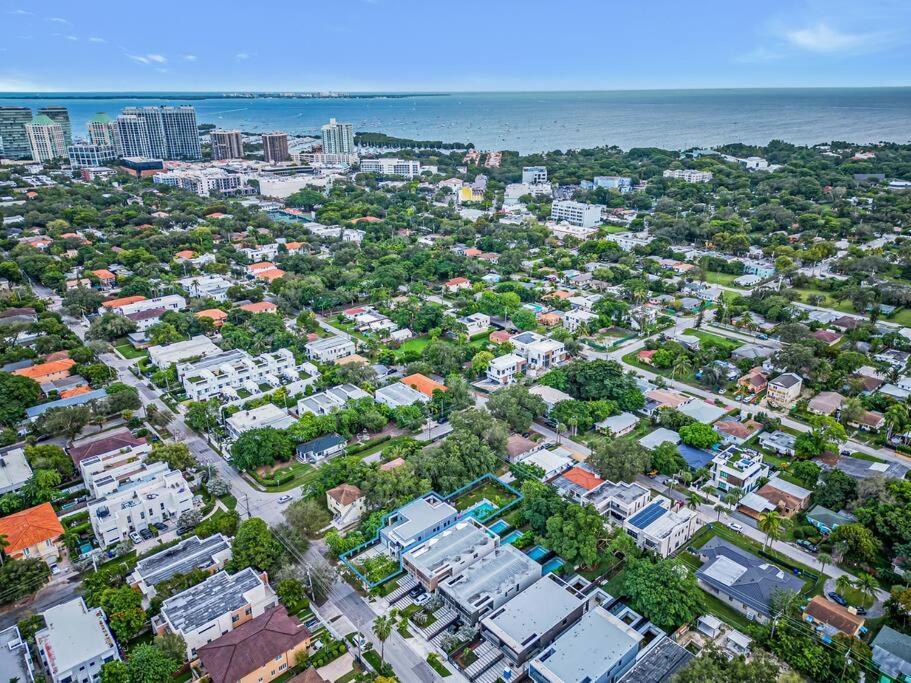 Modern W/ Amenities & Salt Water Pool *