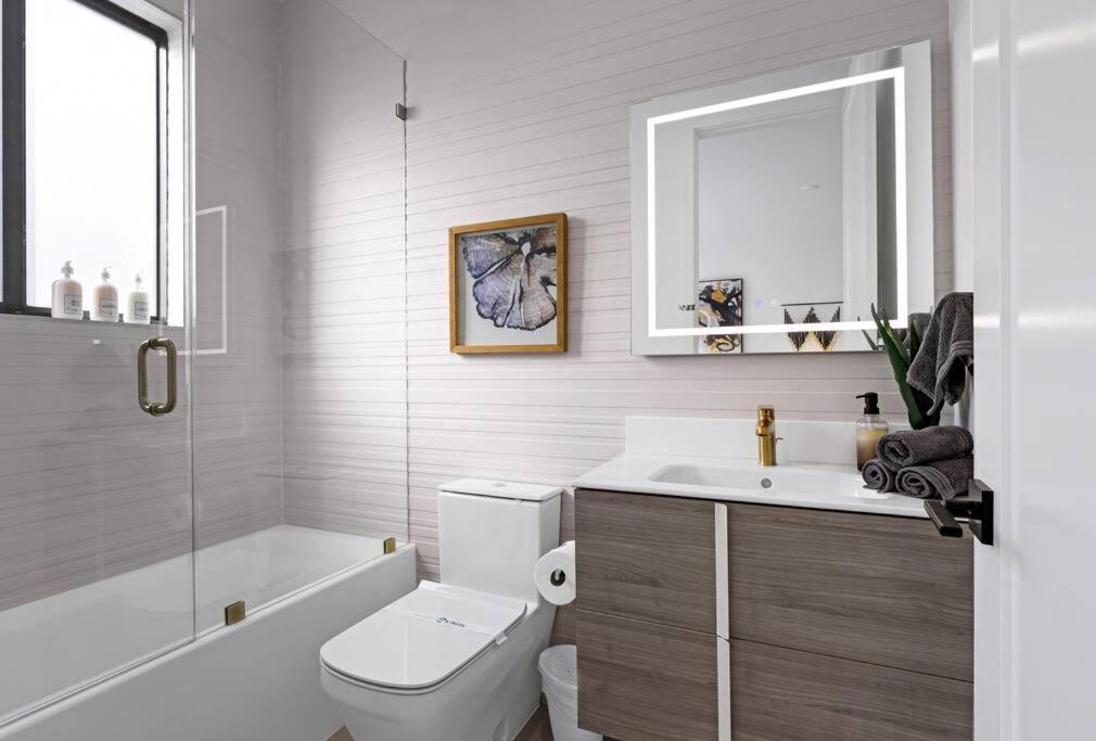 Villa Modern W/ Amenities & Salt Water Pool Miami