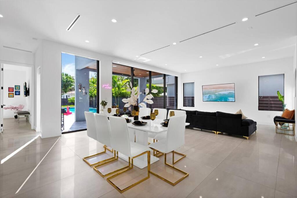 Modern W/ Amenities & Salt Water Pool Villa *