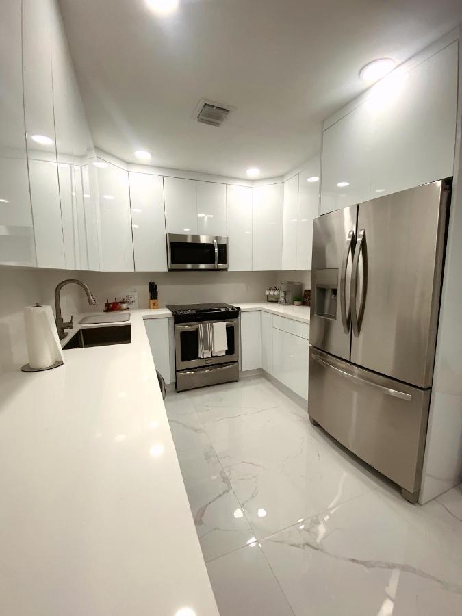 New Comfy And Modern House Near Airport Ferienhaus *