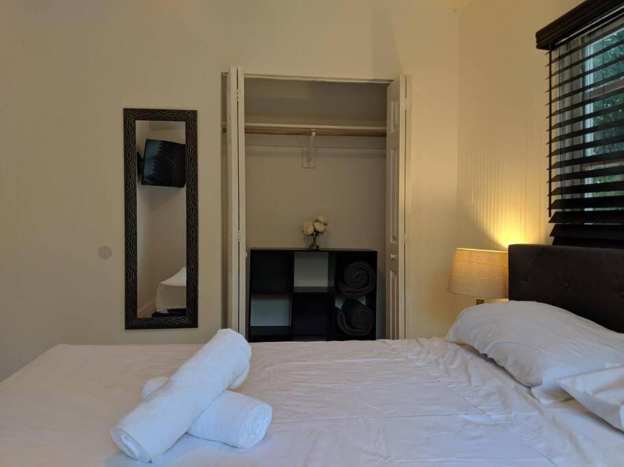 3 Bedroom 15 Minutes To The *
