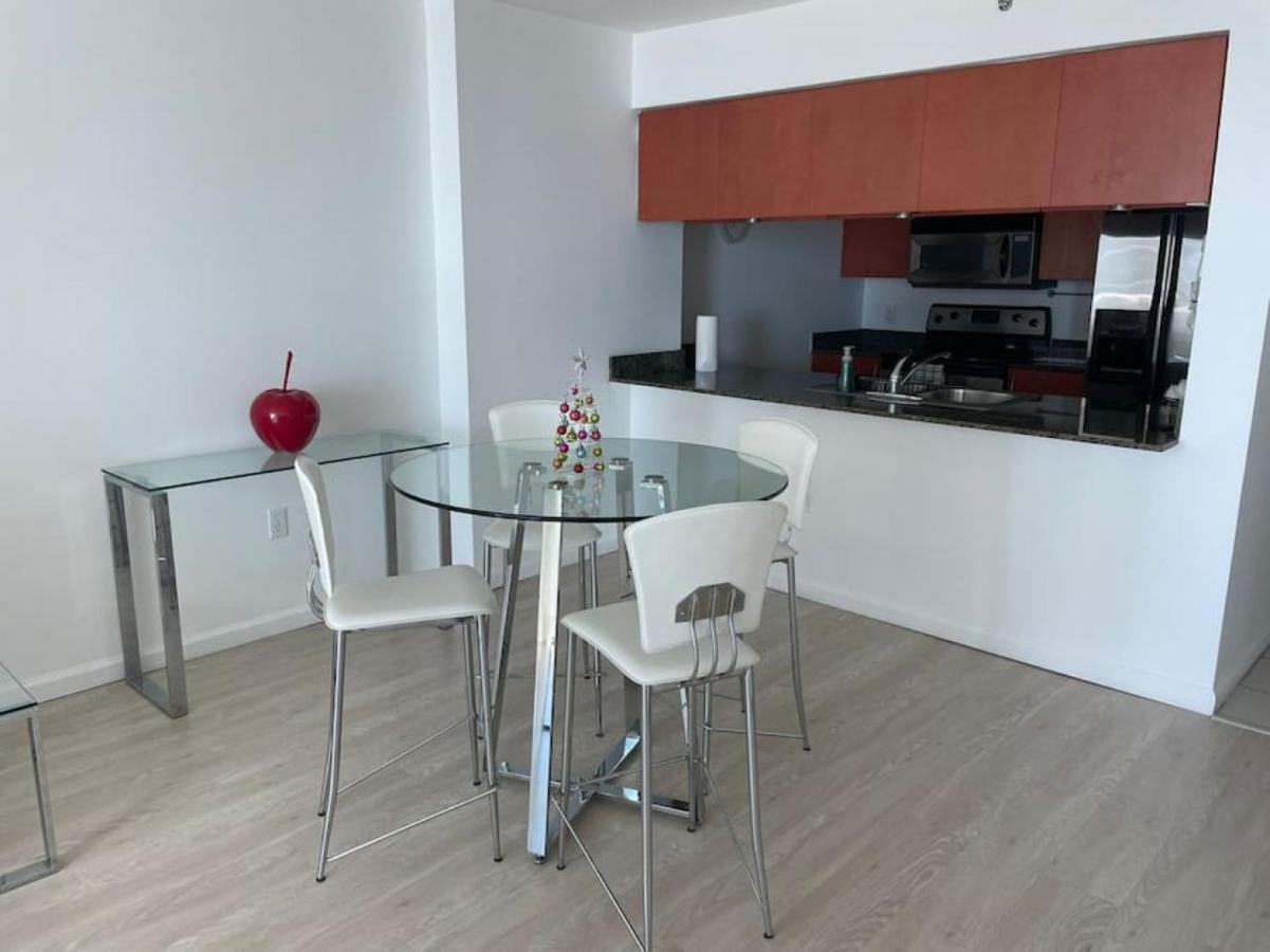 Fabulous In Brickell Apartment *