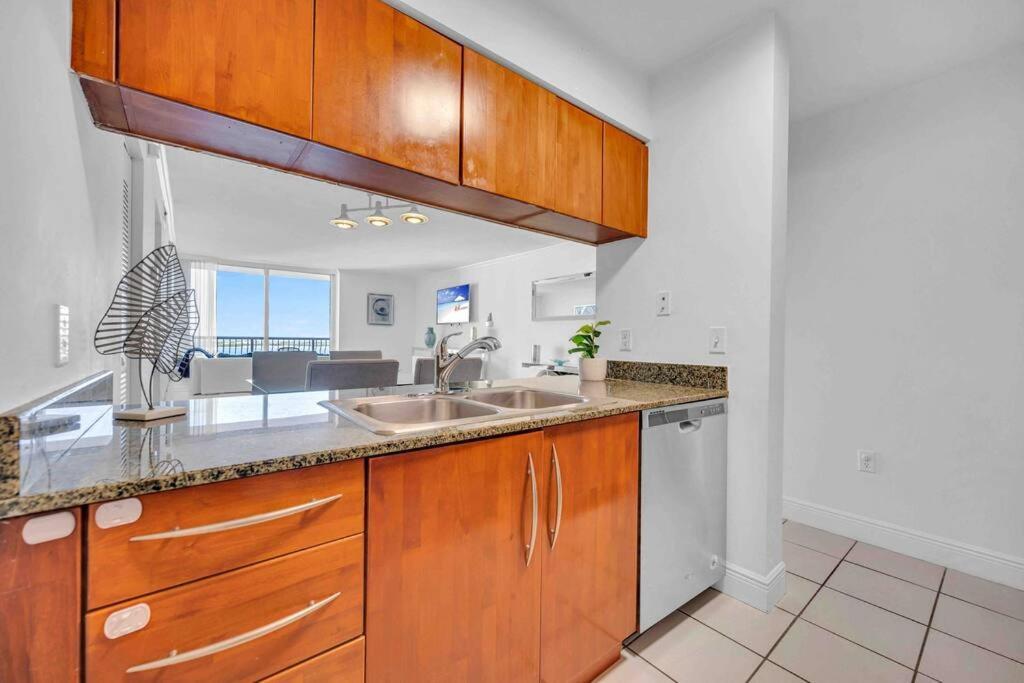 Ocean View 3 Bedrooms In W Parking Appartement Miami