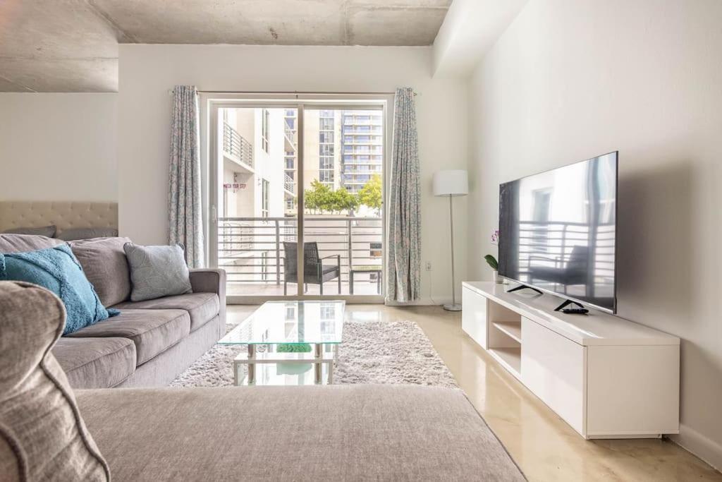 Appartement 1br Loft In Downtown With Bay View And Workspace Miami
