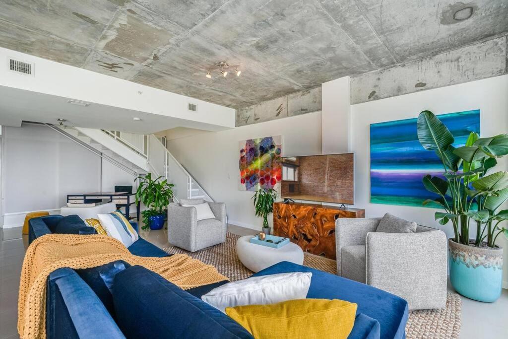 Midtown Wynwood 2-story - Vice * Miami