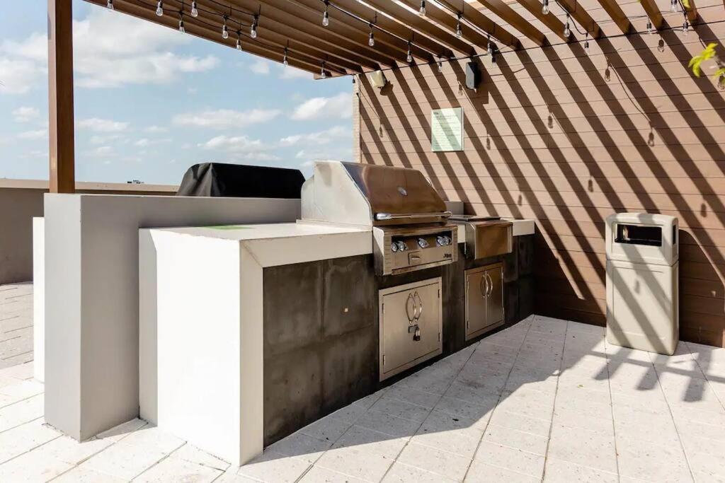 Midtown Wynwood 2-story - Vice *