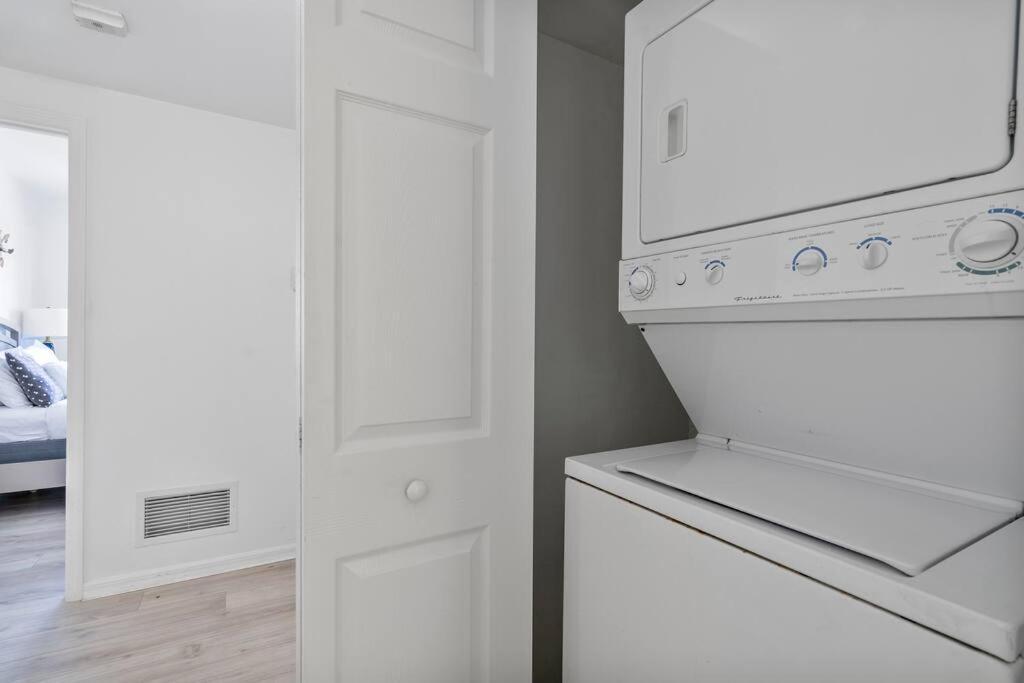 Airport 2bedrooms 2 Bath Apartment