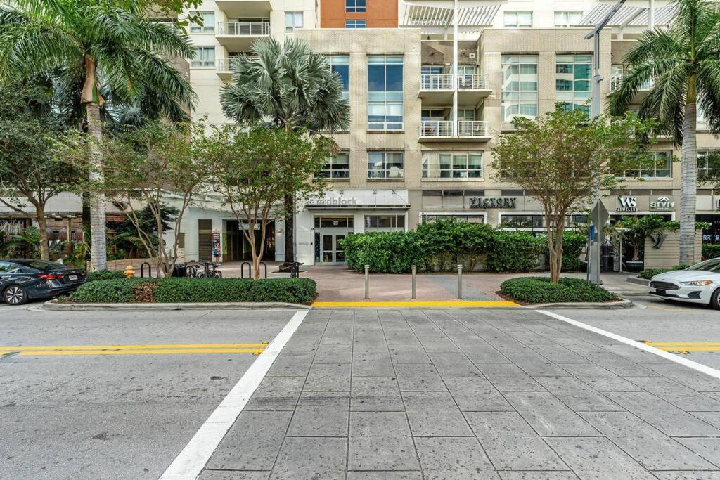 Midtown Wynwood 2-story - Vice Miami