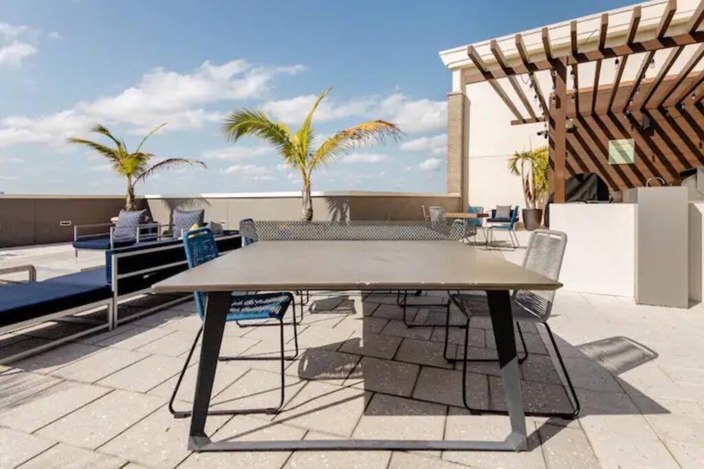 Midtown Wynwood 2-story - Vice Apartment