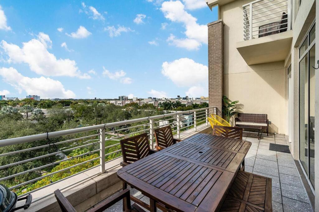 Midtown Wynwood 2-story - Vice Apartment *